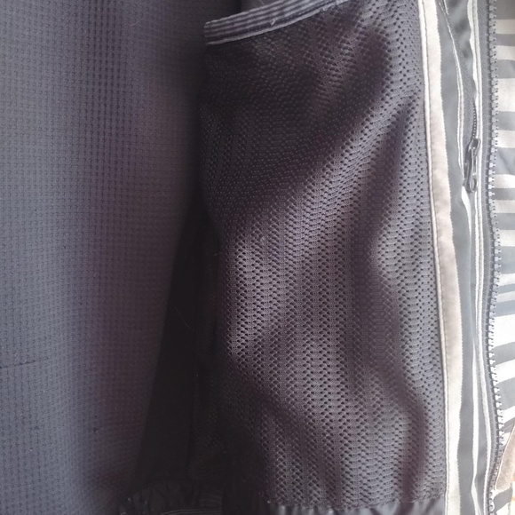 Holden ski/snowboard jacket - Picture 7 of 12